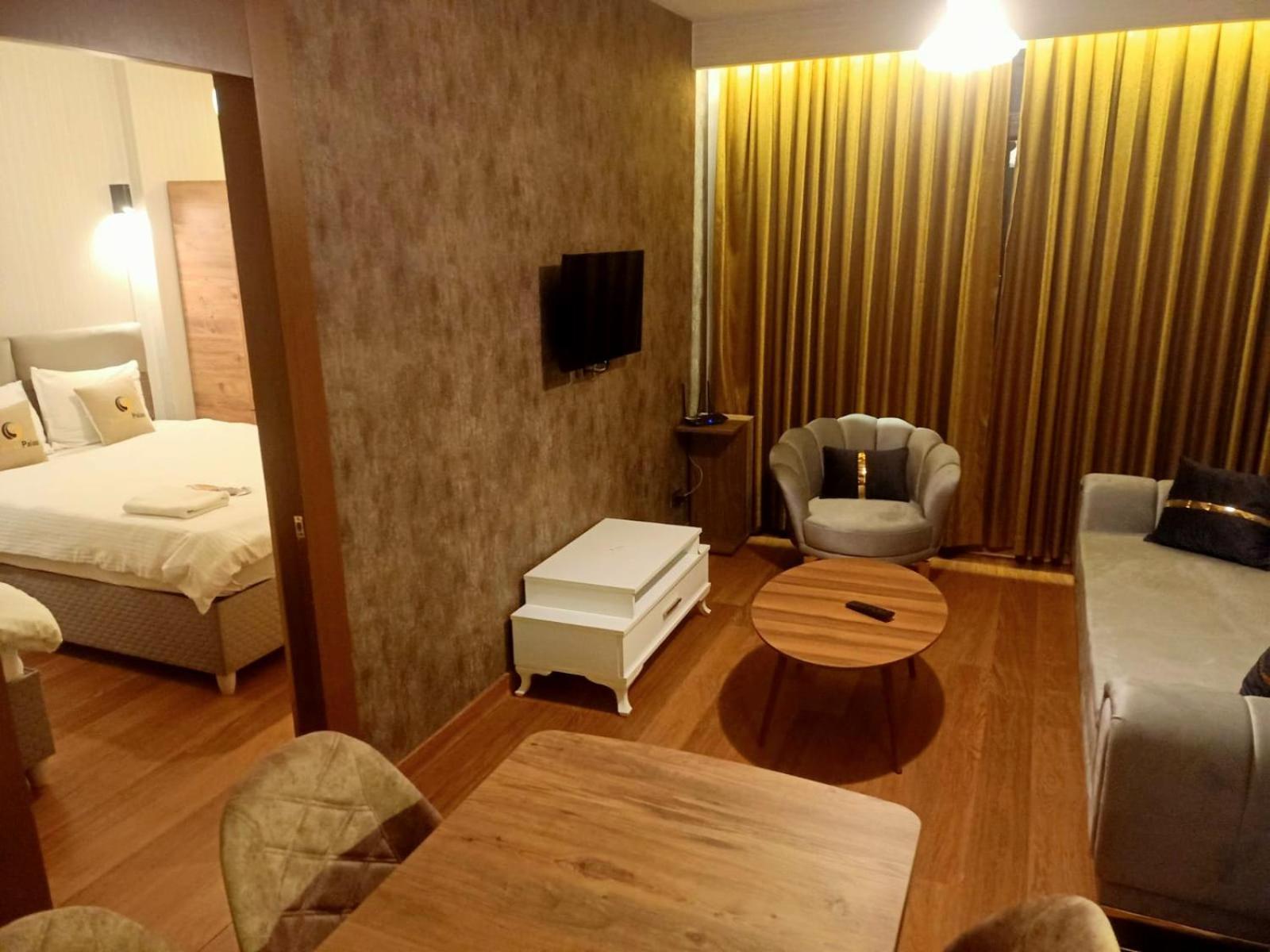 Falcon Palas Otel Истанбул Екстериор снимка